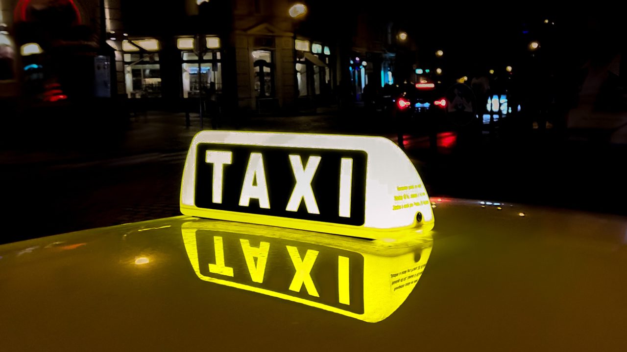 中国のタクシー支払いに現金は使える？